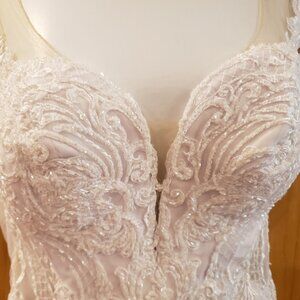 Essence of Australia Wedding Gown